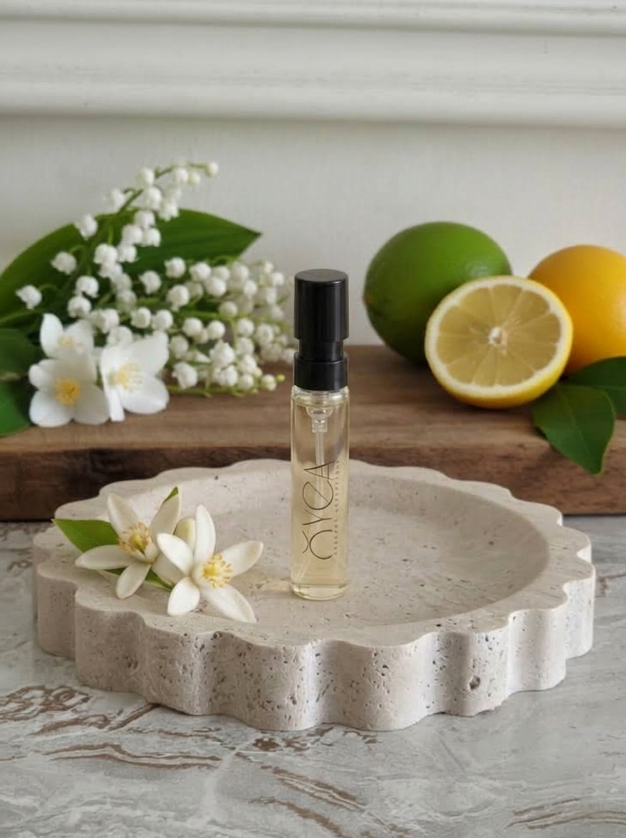 OYEA Essence 2ml luxury-inspired oil-based perfume sample vial.