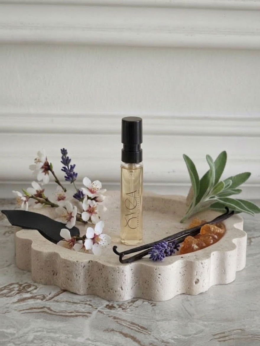 OYEA Essence 2ml luxury-inspired oil-based perfume sample vial.