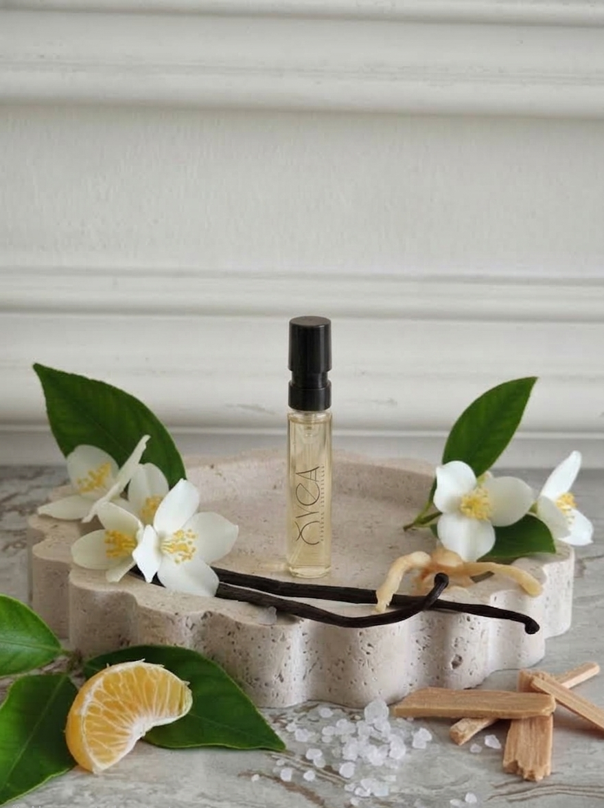 OYEA Essence 2ml luxury-inspired oil-based perfume sample vial.