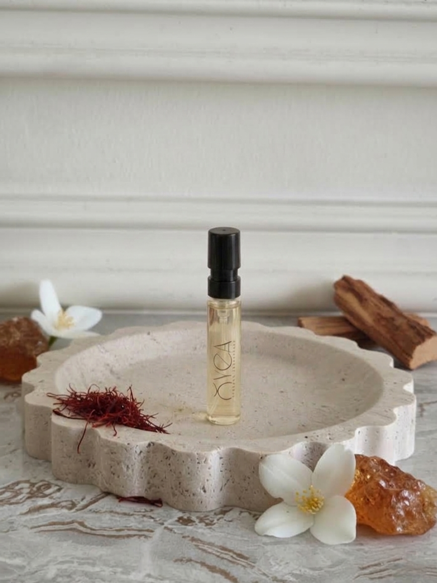 OYEA Essence 2ml luxury-inspired oil-based perfume sample vial