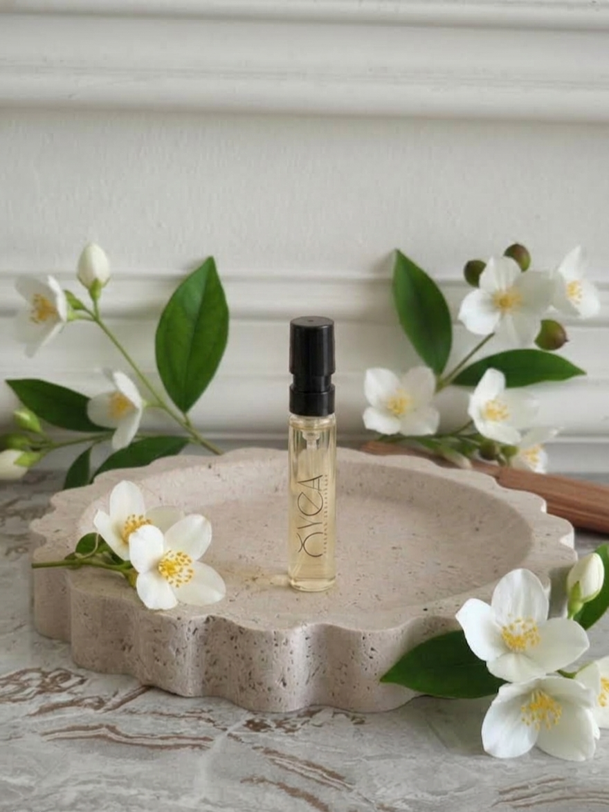 OYEA Essence 2ml luxury-inspired oil-based perfume sample vial