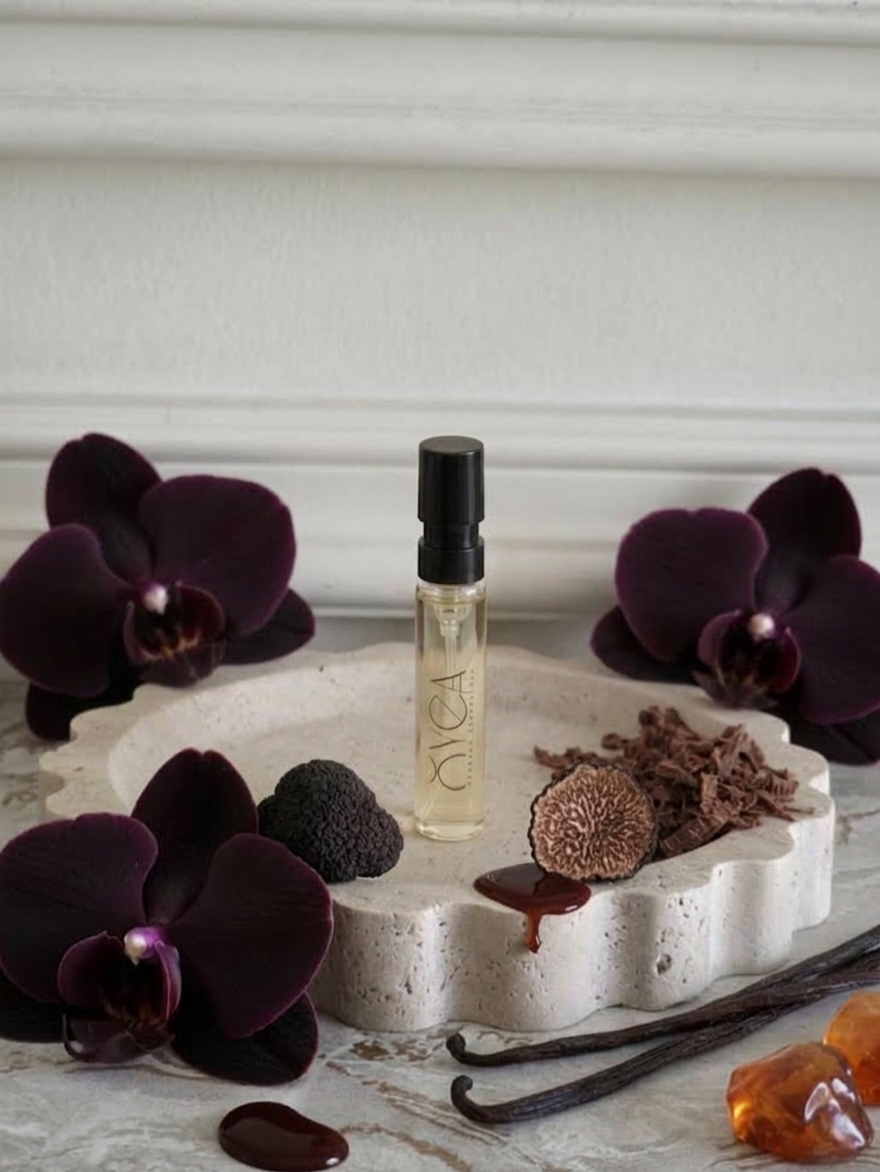 OYEA Essence 2ml luxury-inspired oil-based perfume sample vial.