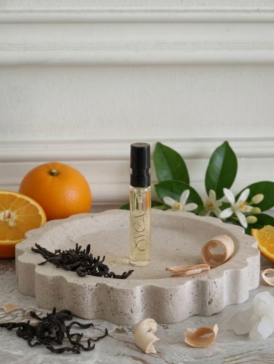 OYEA Essence 2ml luxury-inspired oil-based perfume sample vial.